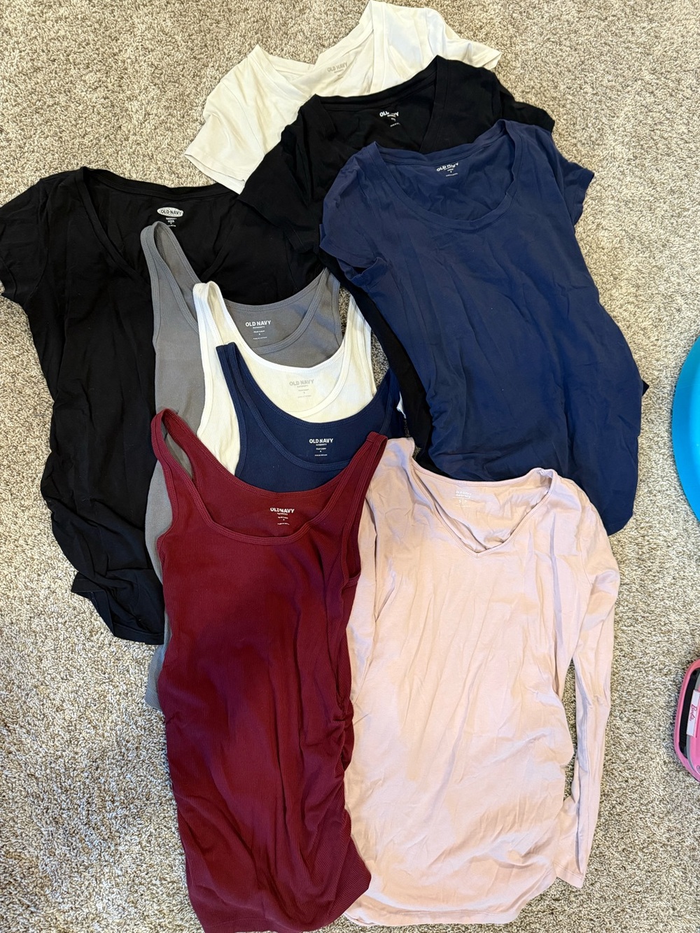 Old navy Maternity tops. Tank tops, short sleeve, long sleeve. Selling as bundle